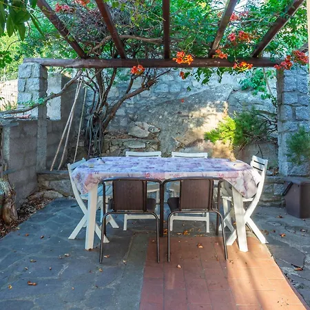 Casa Oleandri - Goelba *